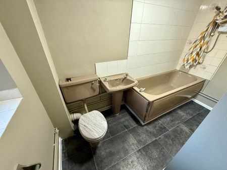 Burton Road, Nottingham, NG4 - Photo 2