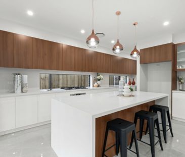 Stunning 5 Bedroom Home - Great Location! - Photo 5