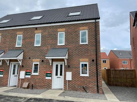 3 bedroom semi-detached house to rent - Photo 5