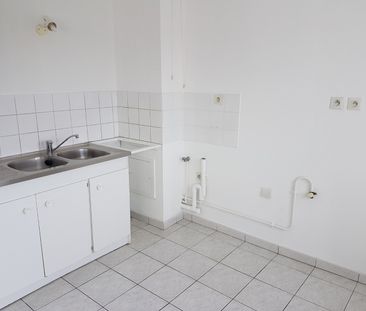 Location Appartement 2 pièces 33m² VALENCIENNES 59300 - Photo 2
