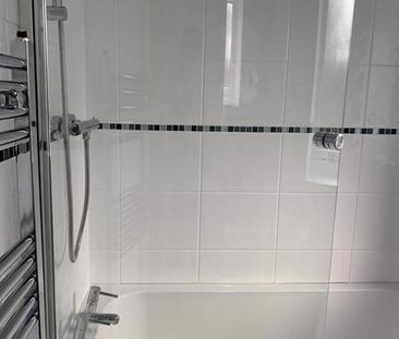 3 bedroom end of terrace house to rent - Photo 6