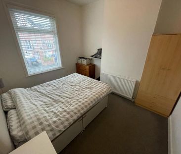 4 bedroom terraced house to rent - Photo 5
