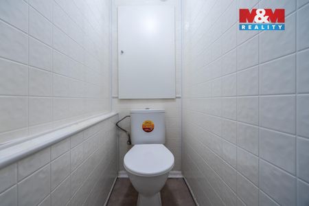 Pronájem bytu 3+1 55 m², Českolipská 383, Praha - Photo 3