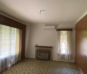 3 Bedroom house with self contained bungalow - Photo 1