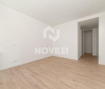 4 room luxury Apartment for rent in Leiria, Distrito de Leiria - Photo 3