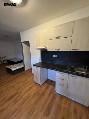 Pronájem bytu 1+kk, 28 m - Фото 1
