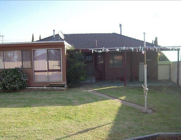 Comfortable & Convenient Living in a Quiet Court Location - Photo 1