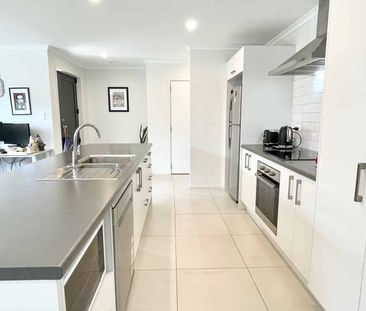 Immaculate home! - Photo 2