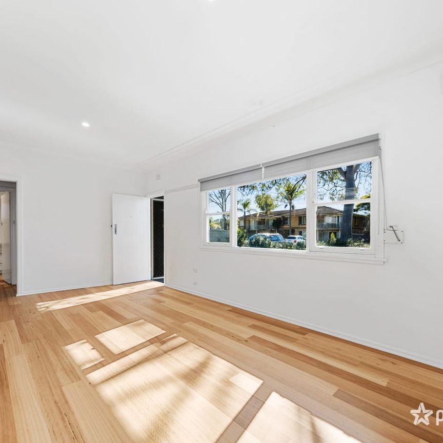 IDEAL FAMILY HOME... - Photo 1