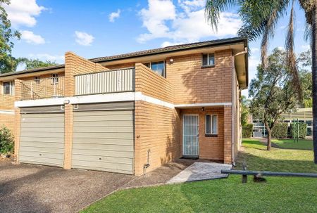 3 Bedroom Townhouse!! - Photo 3