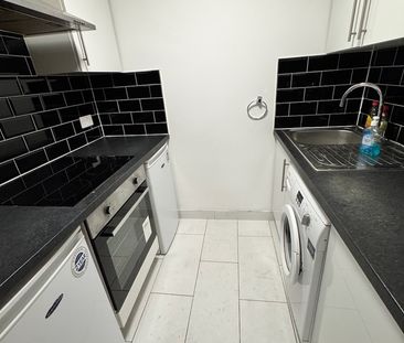 1 Bed Flat, Parkway, NW1 - Photo 3
