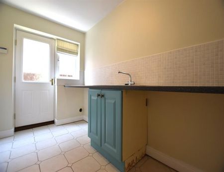 5 Bedroom Detached To Let - Photo 5