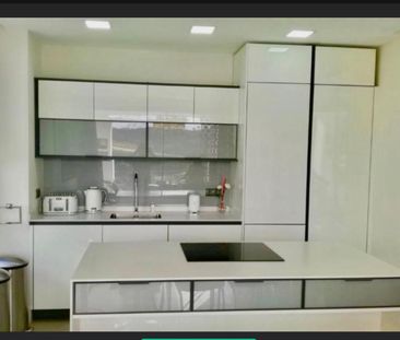 Detached Villa in Estepona - Photo 2