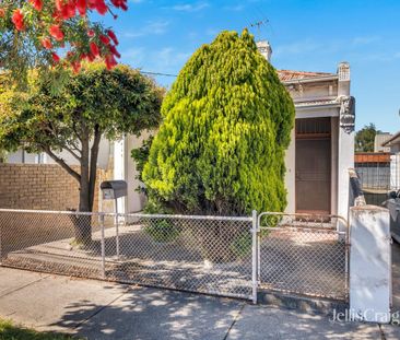 Renovated Two Bedroom Home in Brunswick - Photo 5