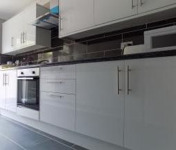 1 bedroom in a house share to rent - Photo 6
