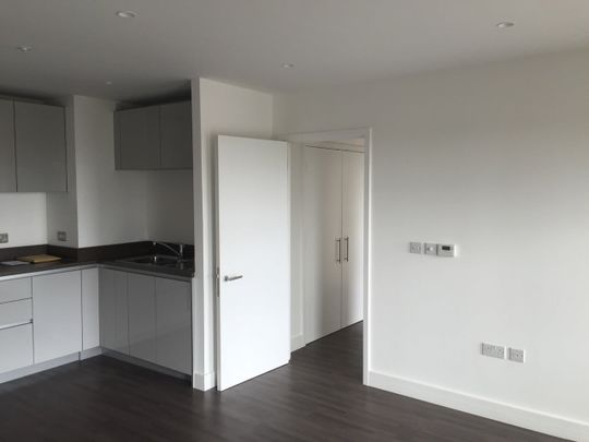 2 Bed Flat, Rathbone Market, E16 - Photo 1