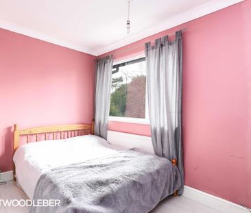 5 bedroom semi-detached house to rent - Photo 3