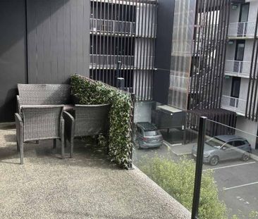 Top Level Executive inner city apartment - Photo 1