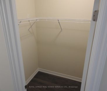 Townhouse For Lease | X8141922 - Photo 4