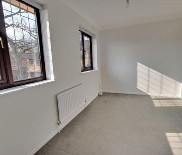 Hunters Oak, Hemel Hempstead - Photo 5