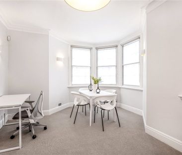 This charming 3rd floor (with lift) apartment has a lovely, bright ... - Photo 6