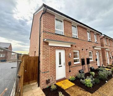 Ilex Drive,Fiddington Fields, Tewkesbury, Gloucestershire - Photo 1