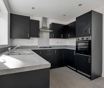 3 bedroom detached house to rent - Photo 4