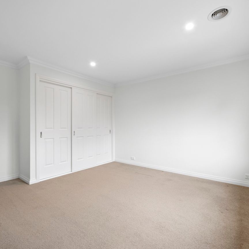 2/162 Springfield Rd, Blackburn VIC 3130 - House For Rent | Domain - Photo 1