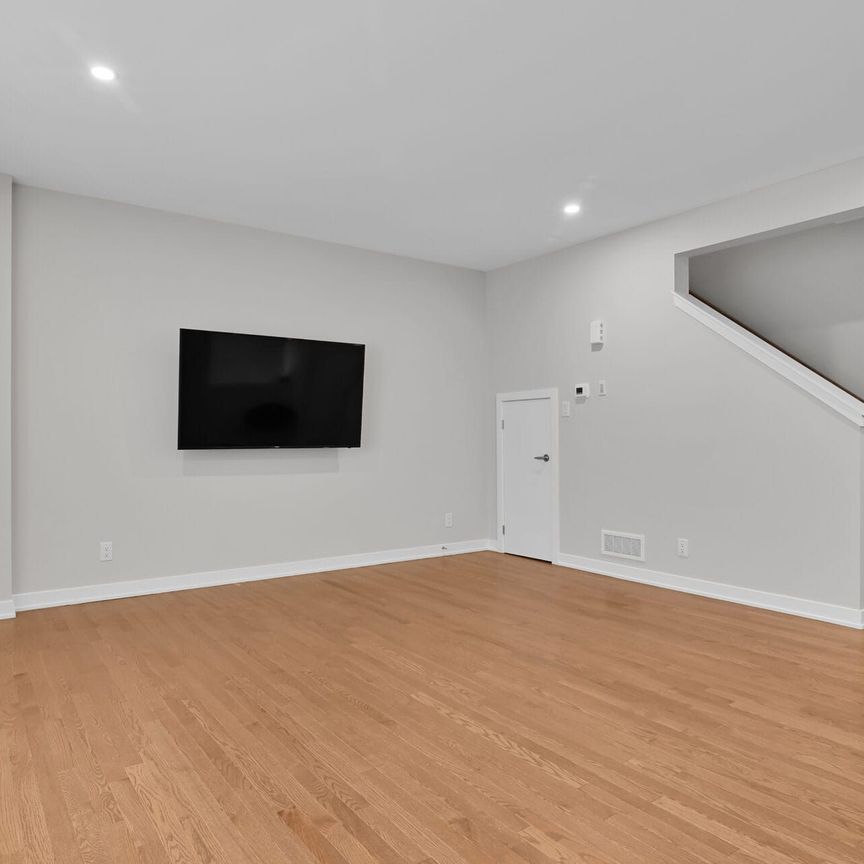 For Lease - 334 Falsetto Street, Orleans - Convent Glen and Area, Ontario - Photo 1