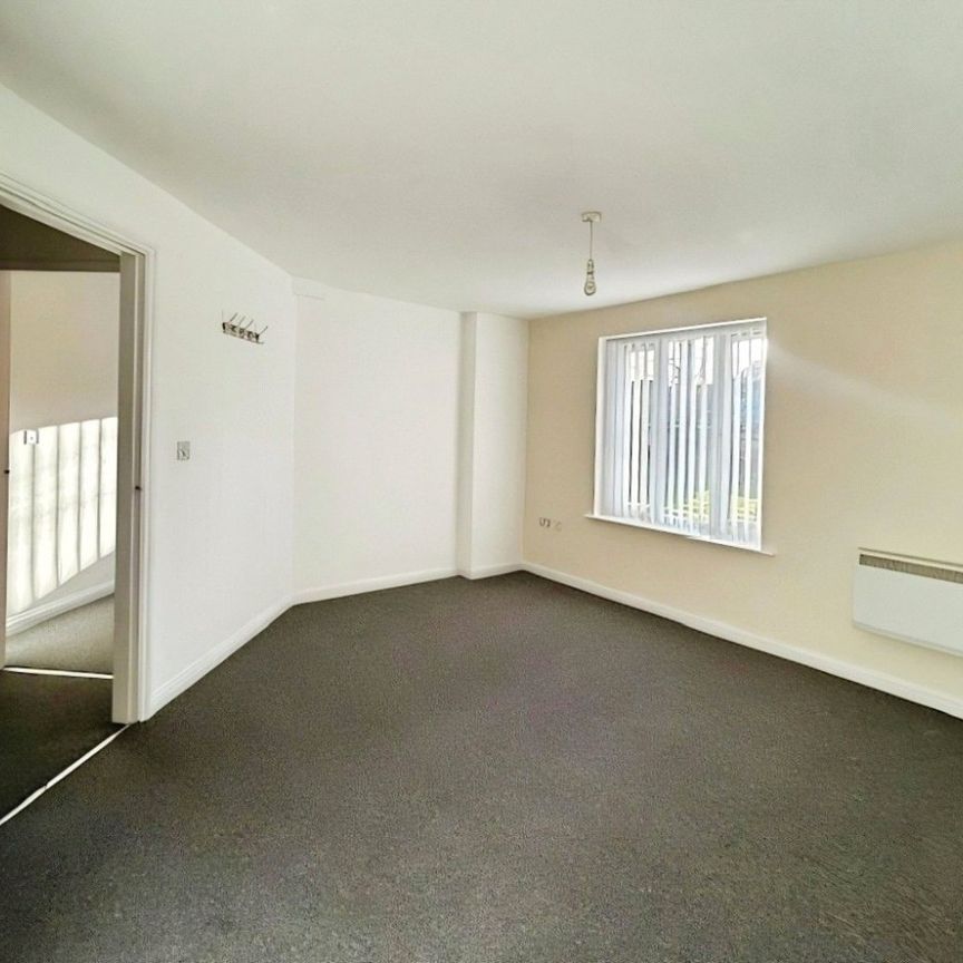 Woodsome Park, Woolton, Liverpool, Merseyside, L25 - Photo 1