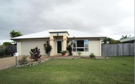 Well-Presented Family Home in Convenient Kirwan Location! - Photo 5