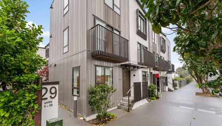 Double Grammar Zone Town House - Photo 4