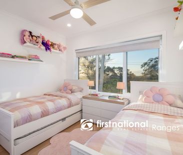 Luxury Living with Panoramic Views - Photo 4