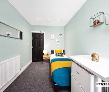 A Brilliantly Located and Beautifully Furnished Houseshare for Rent... - Photo 2