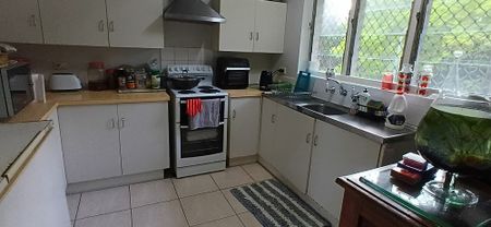 4-bedroom shared own room, Witherden Street - Photo 4