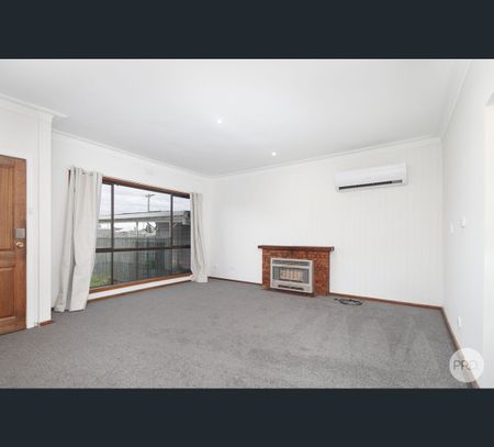 1 Kyle Street, Sebastopol, Vic 3356 - Photo 5