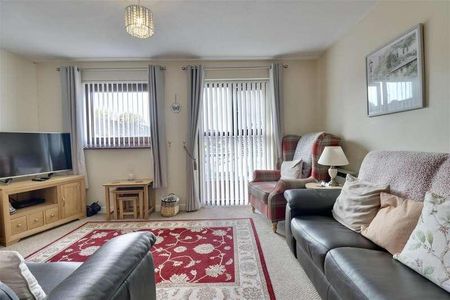 Fourth Street, Portsmouth, PO1 - Photo 2