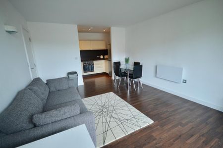 2 bedroom flat to rent - Photo 3
