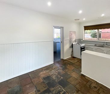 26 Neptune Avenue, Newcomb - Photo 1