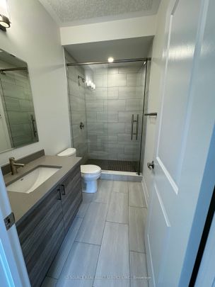 Condo Townhouse For Lease | X8131194 - Photo 1