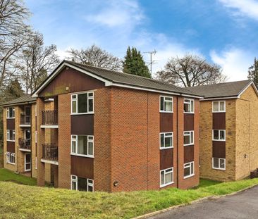 Harestone Valley Road, Caterham - Photo 4