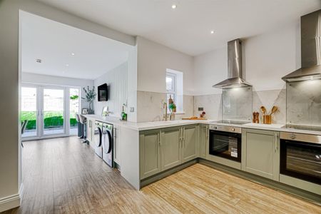 Thundersley Park Road, Benfleet - Photo 4