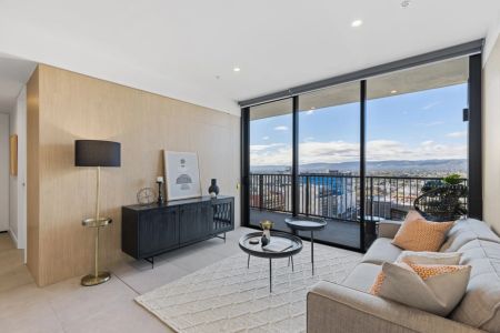 Unfurnished Two-Bedroom Apartment with City-to-Hills Views - Photo 2