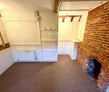 2 bedroom terraced house to rent - Photo 2