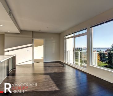 Condo in North Vancouver, BC - Photo 5