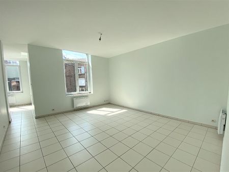 Location Appartement 3 pièces 55m² - Photo 2