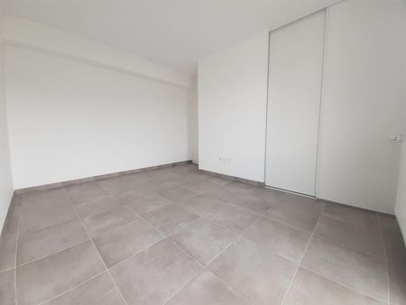 Location Appartement 3 pièces 67m² TOULOUSE 31100 - Photo 2