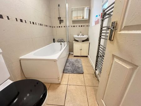 2 bedroom terraced house to rent - Photo 3