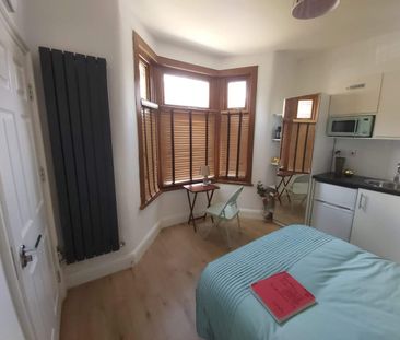 Room in a Shared House, St. Marys Road, IG1 - Photo 2