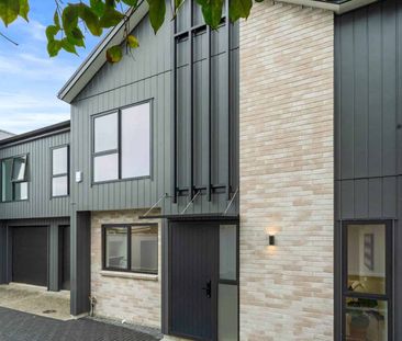 Modern, Stylish Living in the Heart - Close to... - Photo 5